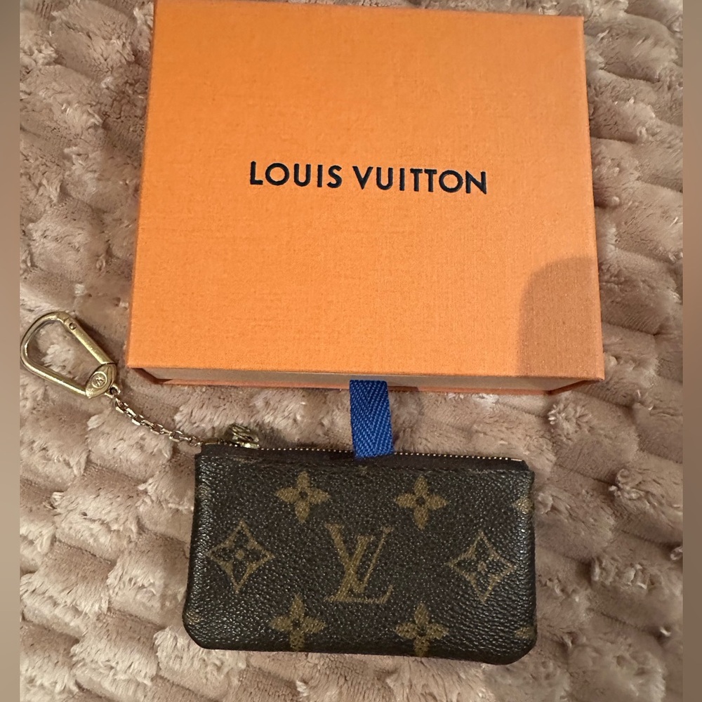 Louis Vuitton Monogram Key Pouch, Small. 
In good condition. Used, authentic.